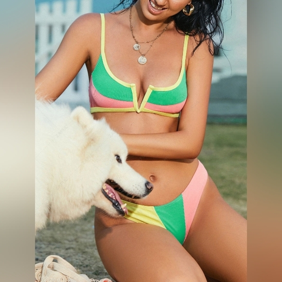 ZAFUL V-Neck Ribbed Bikini Top Swimwear - Light Yellow - Picture 10 of 12